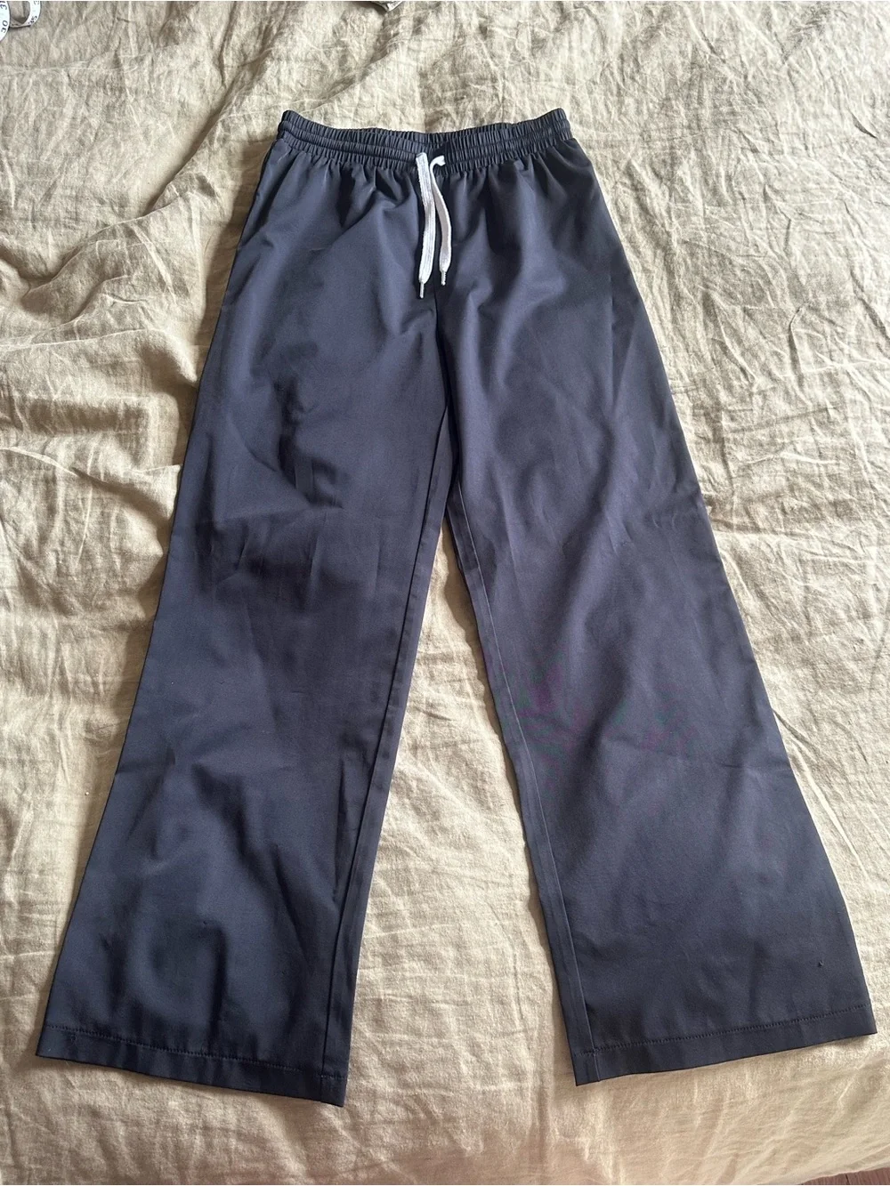 Women’s black Drawstring Wide-Leg Pants